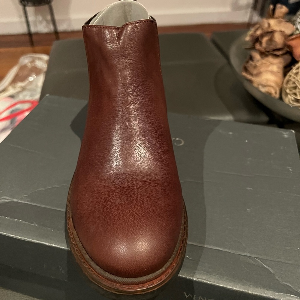 BOYS BROWN SHOE BOOT NEVER WORN SIZE 2